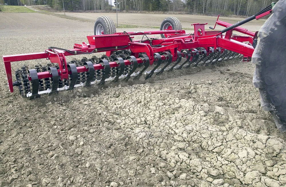 HE-VA Tip-Roller 5,4 M jyrä