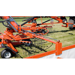 Alternative view of KUHN GA 8030 2-roottorinen karhotin