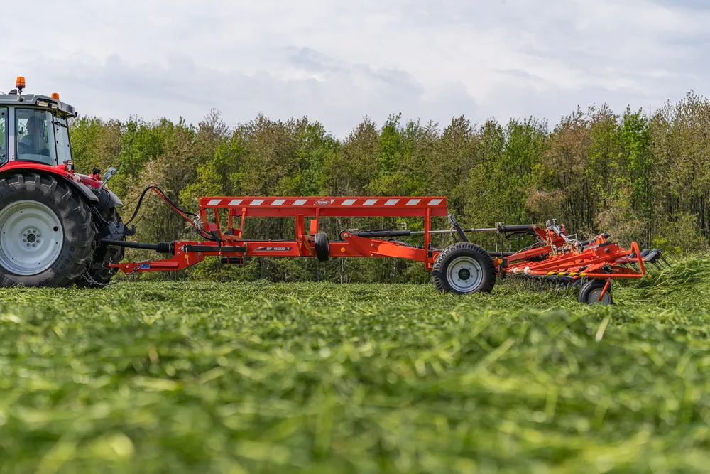KUHN GF 13003 T hinattava pöyhin - Image 4