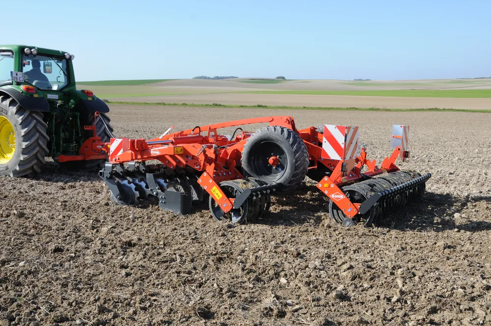 KUHN Optimer+ hinattava lautasmuokkain