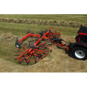 Kuhn GA 8731 2-roottorinen karhotin