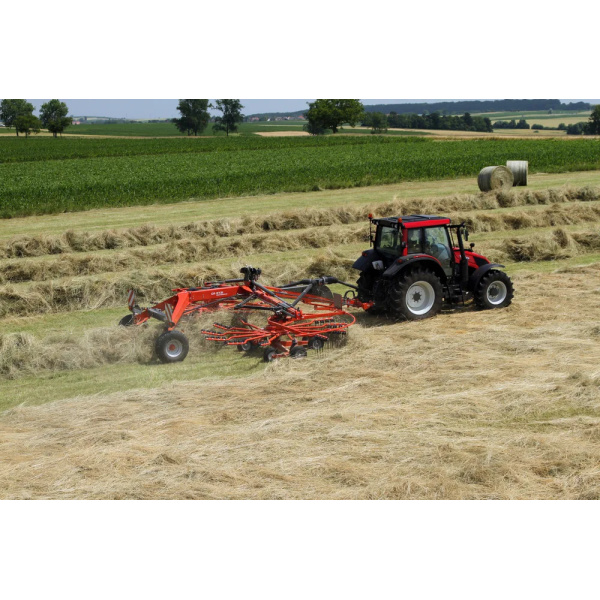 Kuhn GA 8731 2-roottorinen karhotin