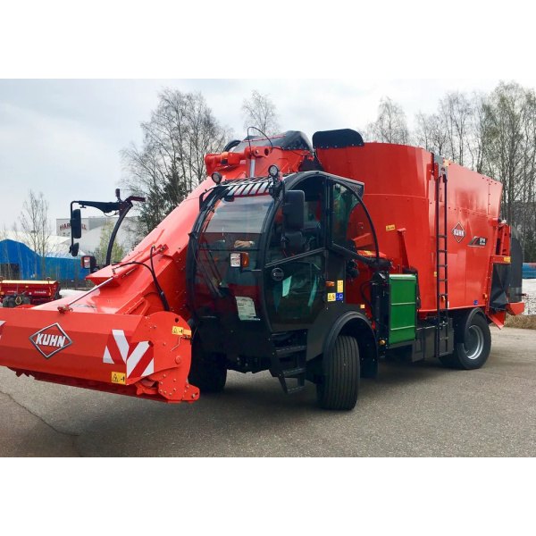 Kuhn SPW Intense 27 m3 2 ruuvinen ajettava apevaunu