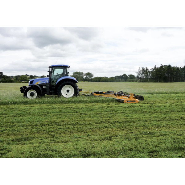 McConnel SR 820 Flex wing vaakatasomurskain