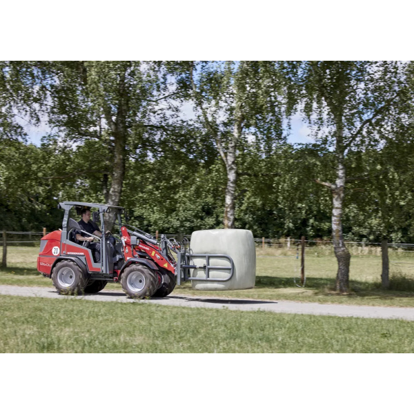 Weidemann 1260LP turvakaarella